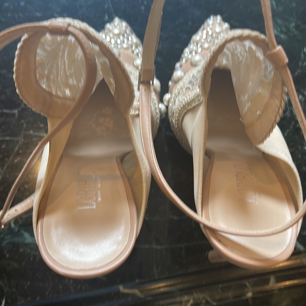 Designer shoes - Picture 3 of 9